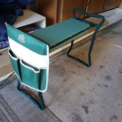 Garden Kneeler and Seat, Foldable Garden Stool Heavy Duty Gardening Bench for Kneeling and Sitting