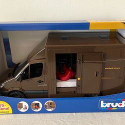 NEW IN BOX: Bruder UPS Sprinter Truck w/ Driver, Pallet Jack, and Accessories