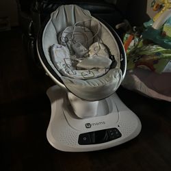 4moms mamaRoo Multi-Motion Baby Swing 