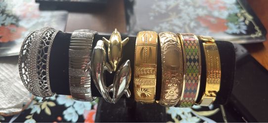 Brazaletes