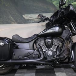  2018 Indian Motorcycle® Chieftain® Dark Horse® ABS Thunder Black Smoke