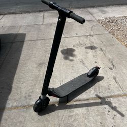 Electric scooter
