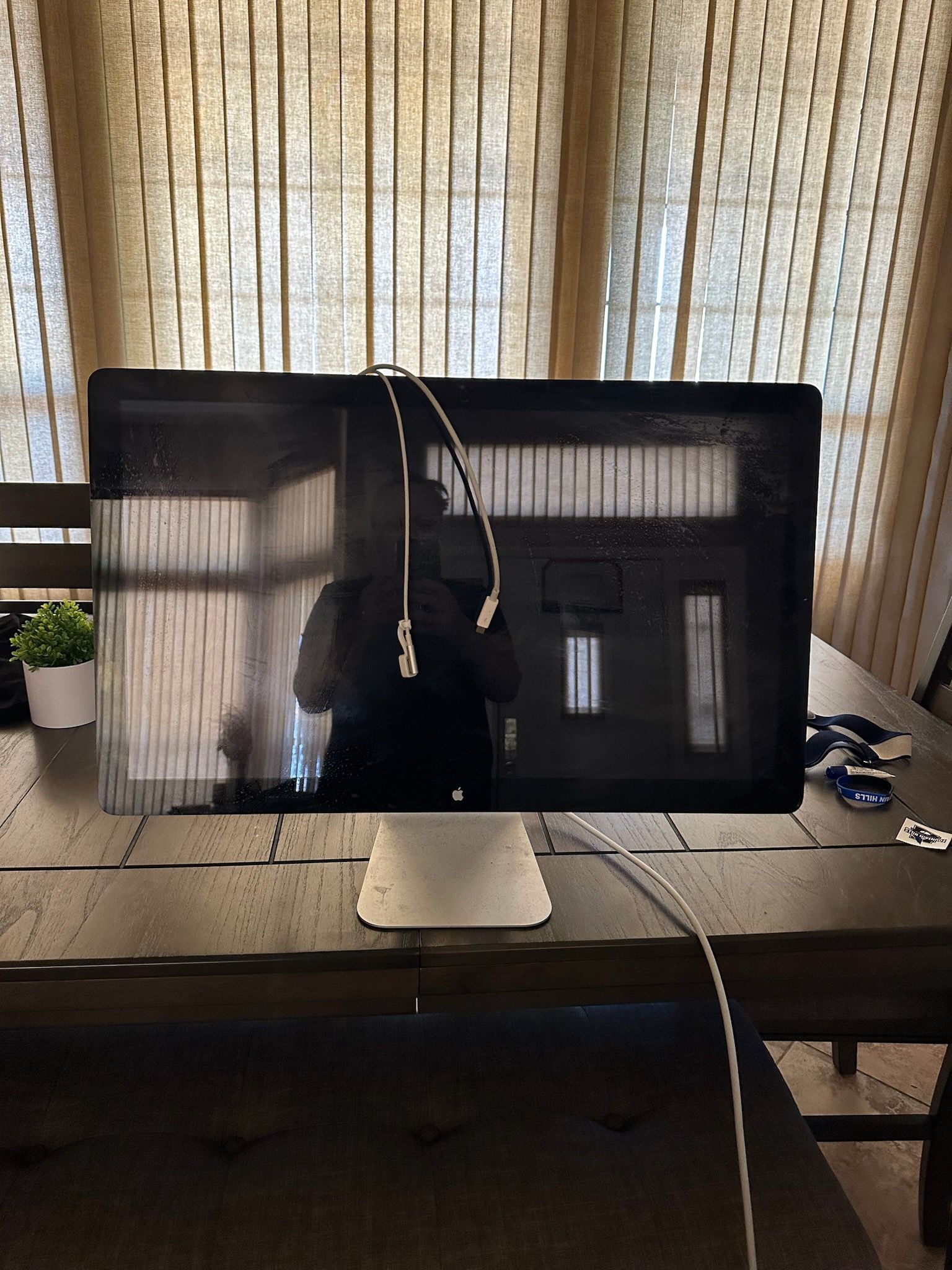 Apple monitor