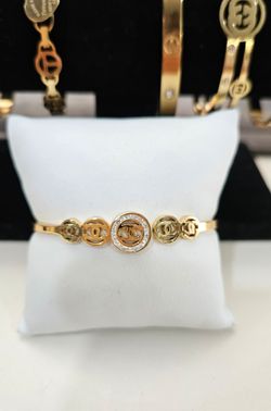 New Braclet Bangel (Jewlery)