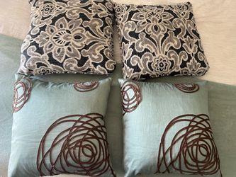 Set of 4 Decorative Throw Pillows - Damask & Blue Embroidered