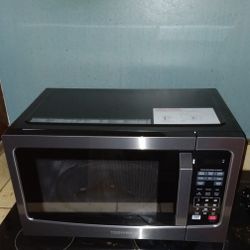 Brand New Microwave Never Used