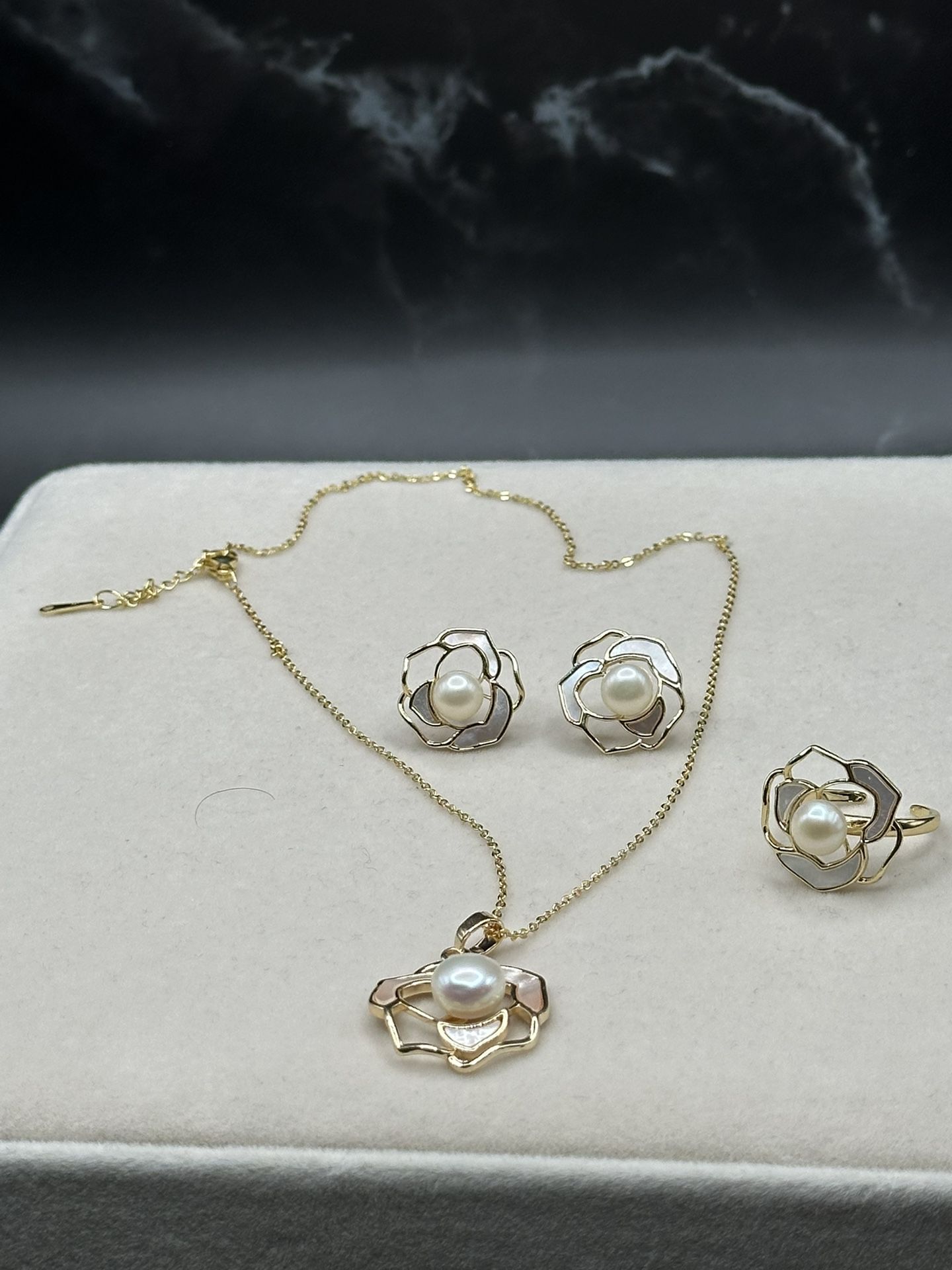 New white natural pearl set of 3 ( earrings pendant and ring 14k. gold plated gift for Mother’s Day . Rose mother of pearl