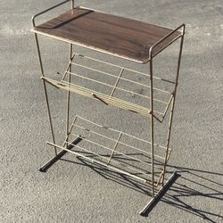 Mid Century-Bookshelf 