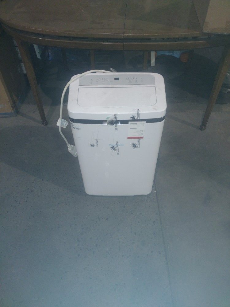 Keystone - 250 Sq. Ft. Portable Air Conditioner with Dehumidifier