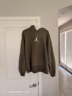 Men’s air Jordan hoodie sweater large