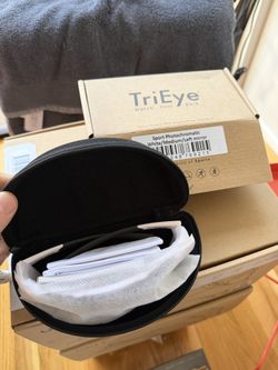 VIEW SPORT PHOTOCHROMIC - CYCLING GLASSES WITH MIRROR $130 obo One black and one white available