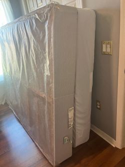 Queen bed box and mattress