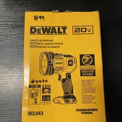 DEWALT 20V MAX Cordless LED Jobsite Spotlight
