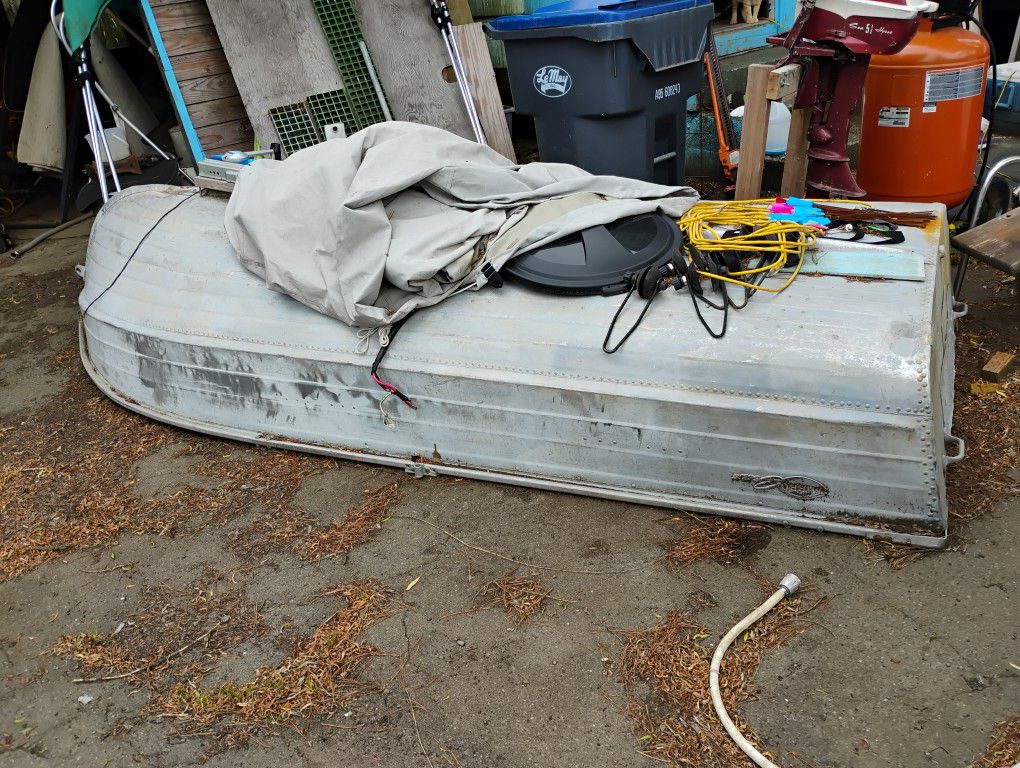 12' Aluminum Fishing Boat