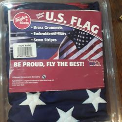 Brand New U. S. Flag In Weeki Wachee Spring Hill