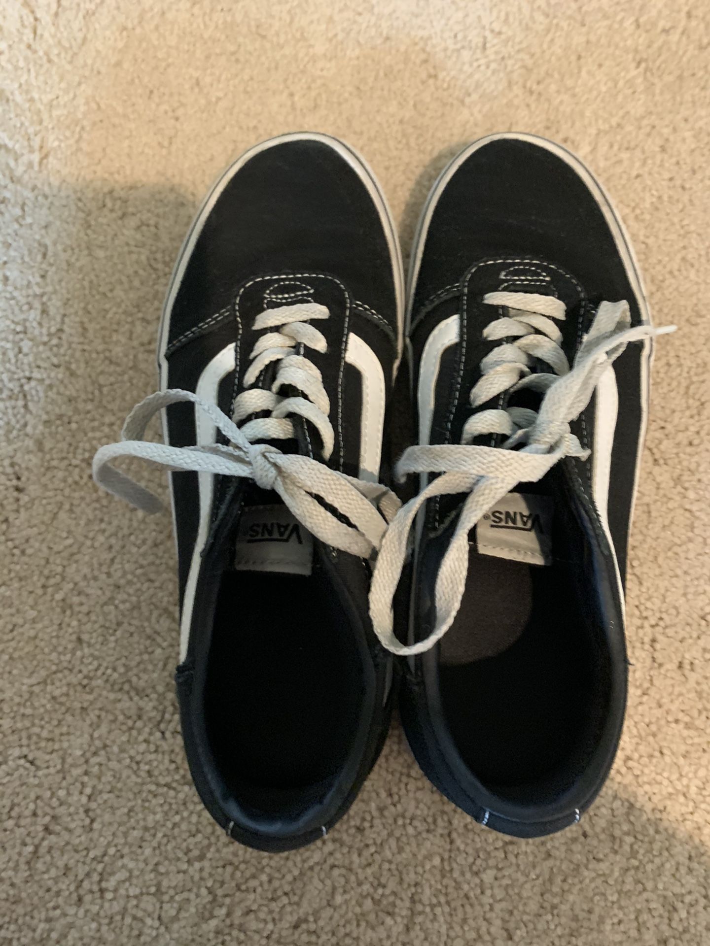 Old School Vans (Black/White) Size Woman’s 8.5