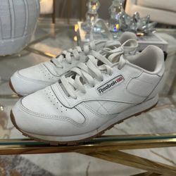 Reebok White Classic Tennis Shoes