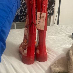 Hunter women’s red camo size 7 rain boots