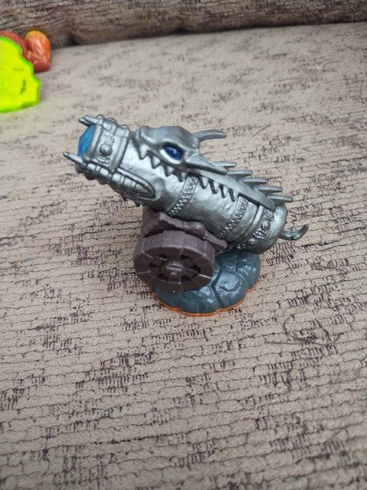 Skylanders Giants : Dragonfire Cannon: Figurines
