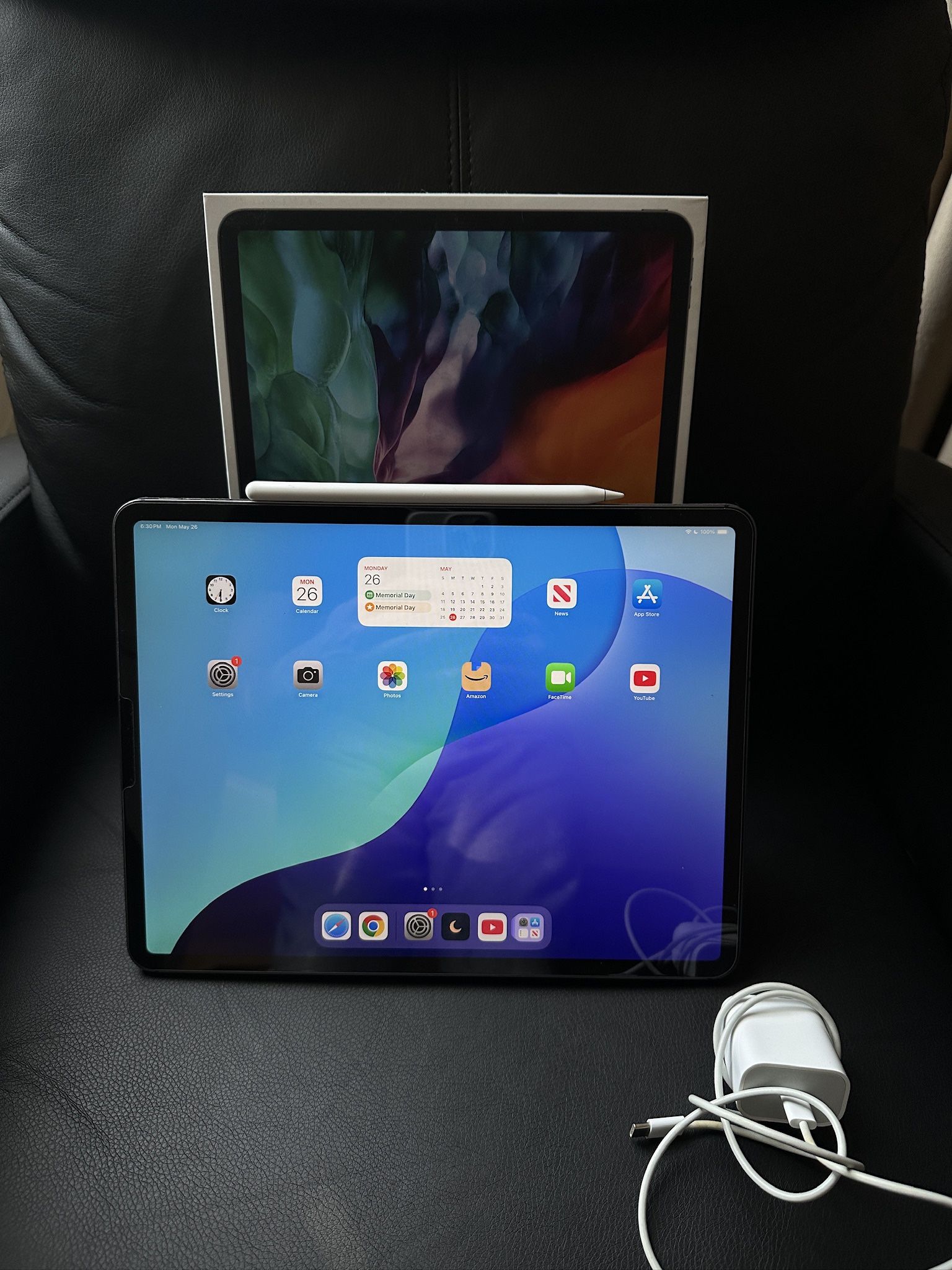 iPad Pro 12.9 (4th Gen) + Apple Pencil (2nd Gen)