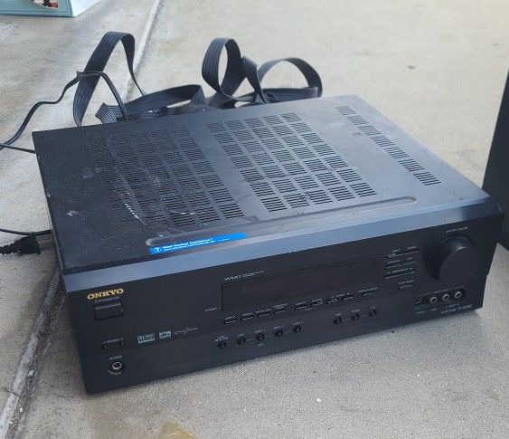 Onkyo 5.1 Home Theater System With BOSE Speakers