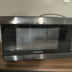 Frigidaire Microwave 