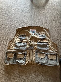 Field & Stream XXL Multi-Pocket Tan Fishing Outdoor Vest - Excellent Condition