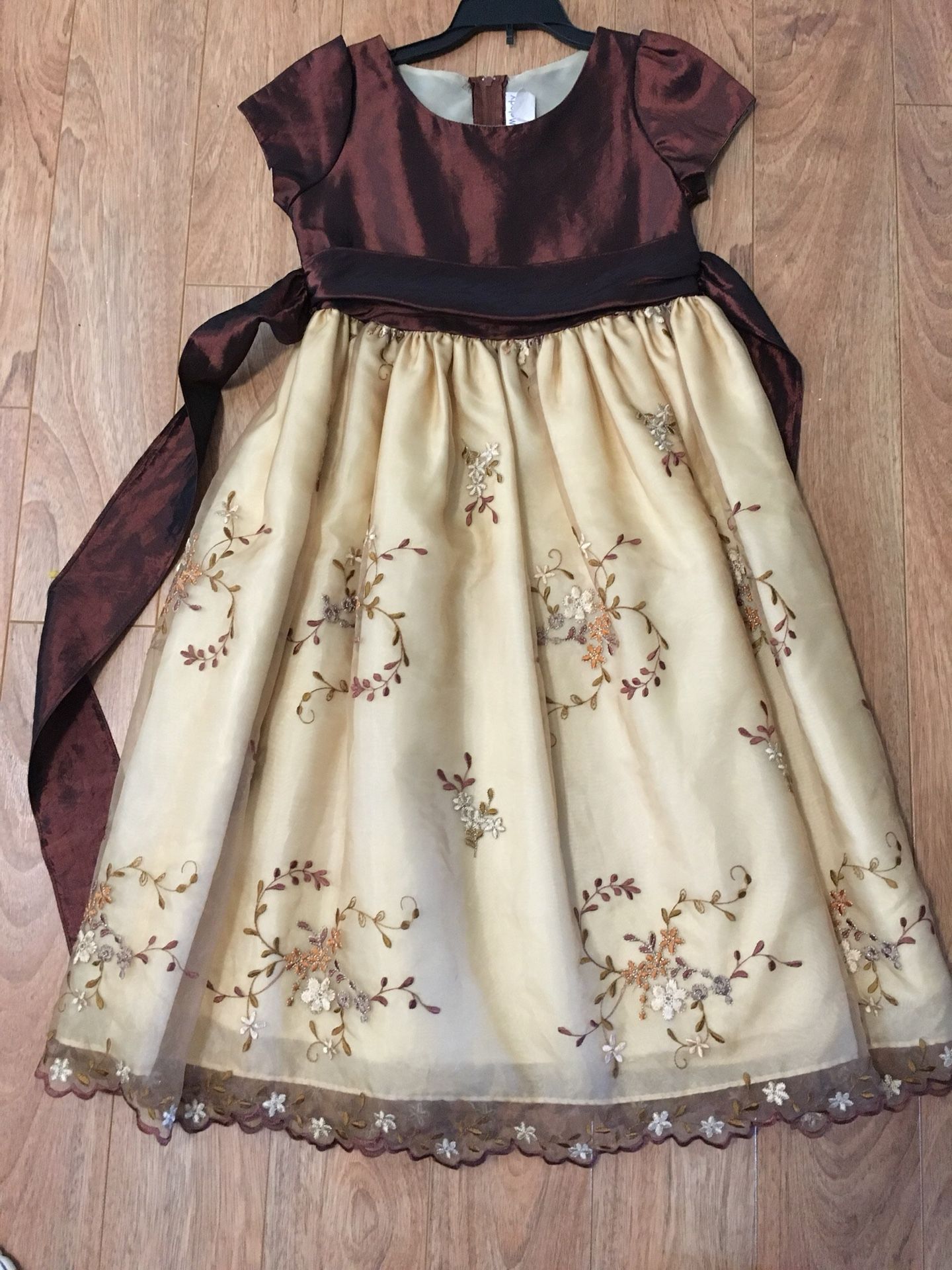 Girls dress size 7/8
