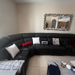 Sectional Brown Leather / Recliners / Sleeper Bed