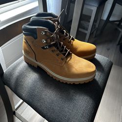 Working/Snow Boot (used 1 time)