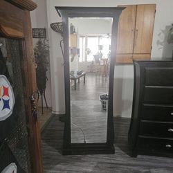 DRESSER AND TALL MIRRORED SWIVEL DRESSER