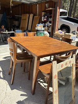 Dining room table