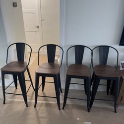 set of 4 bar stools 