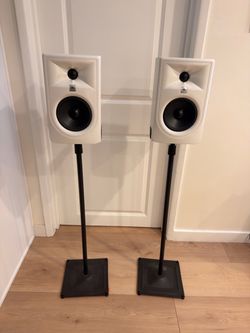 2x JBL LSR305 Speakers [Bookshelf] with speaker stands