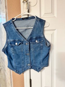Emerson Lane Cropped Denim Vest