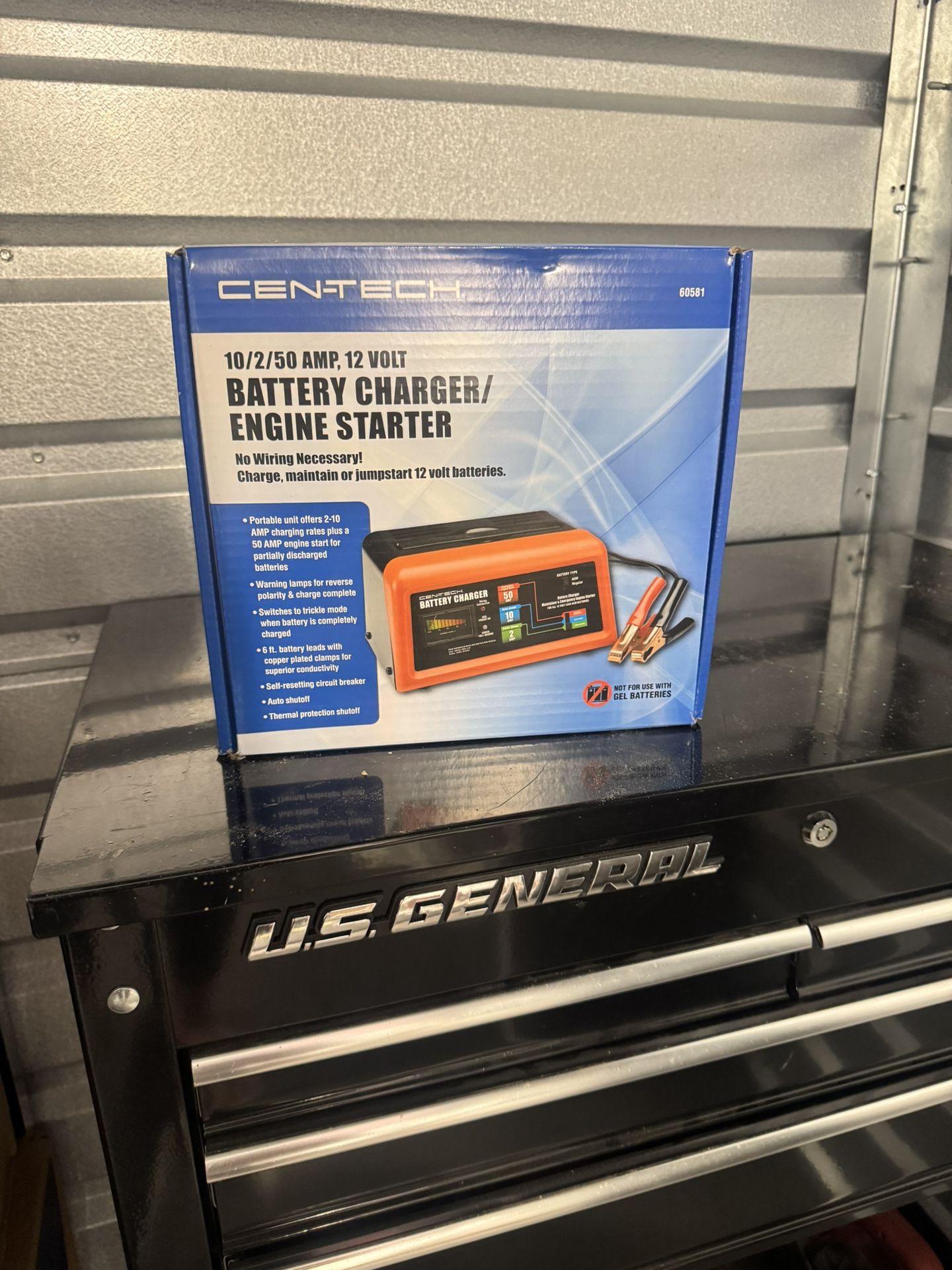 CEN-TECH Battery Charger Engine Starter