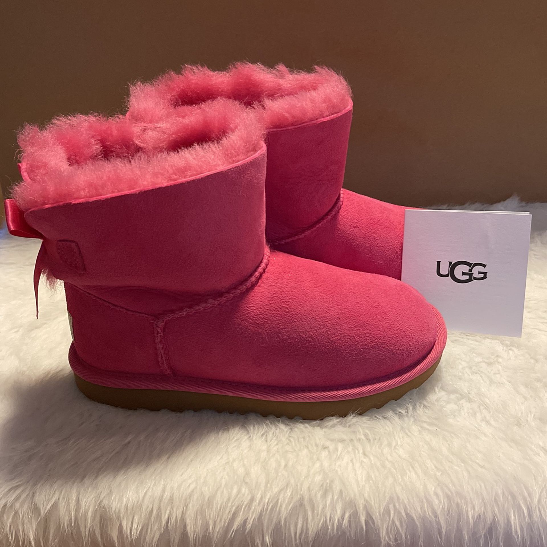 GIRLS SIZE 1 UGG BOOTS