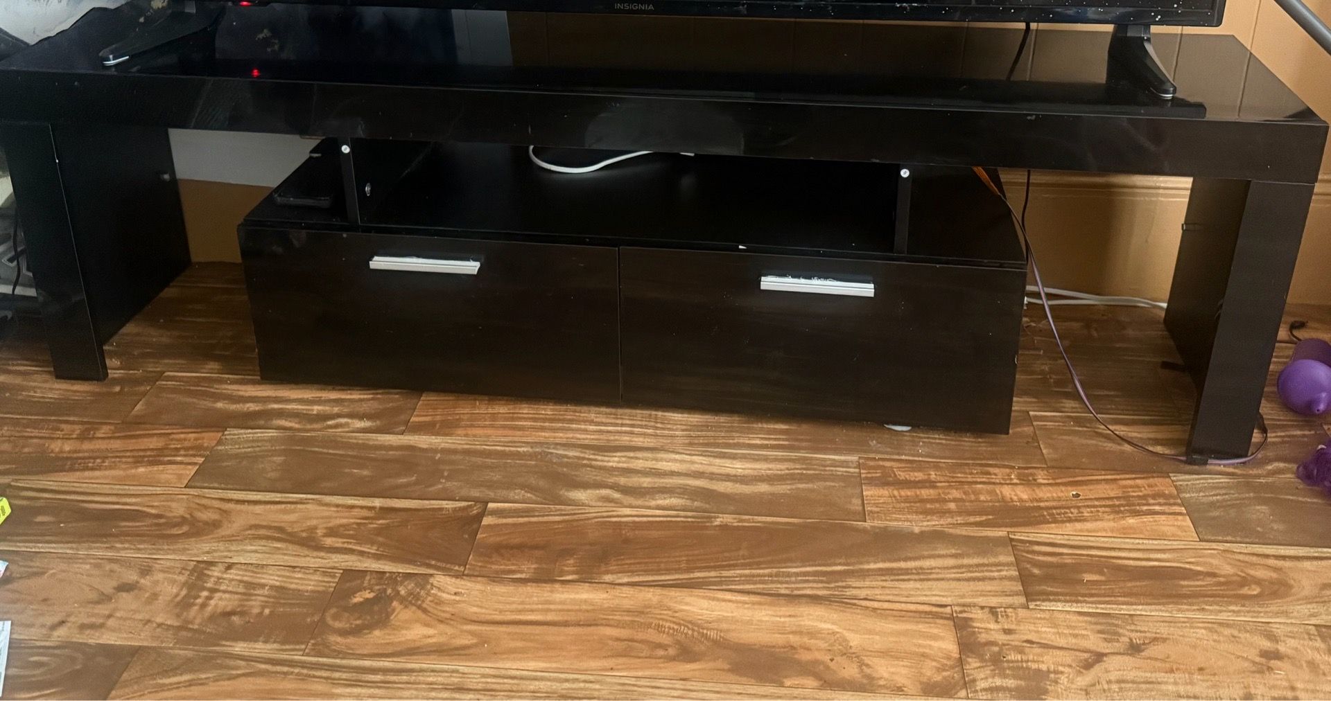 Tv stand