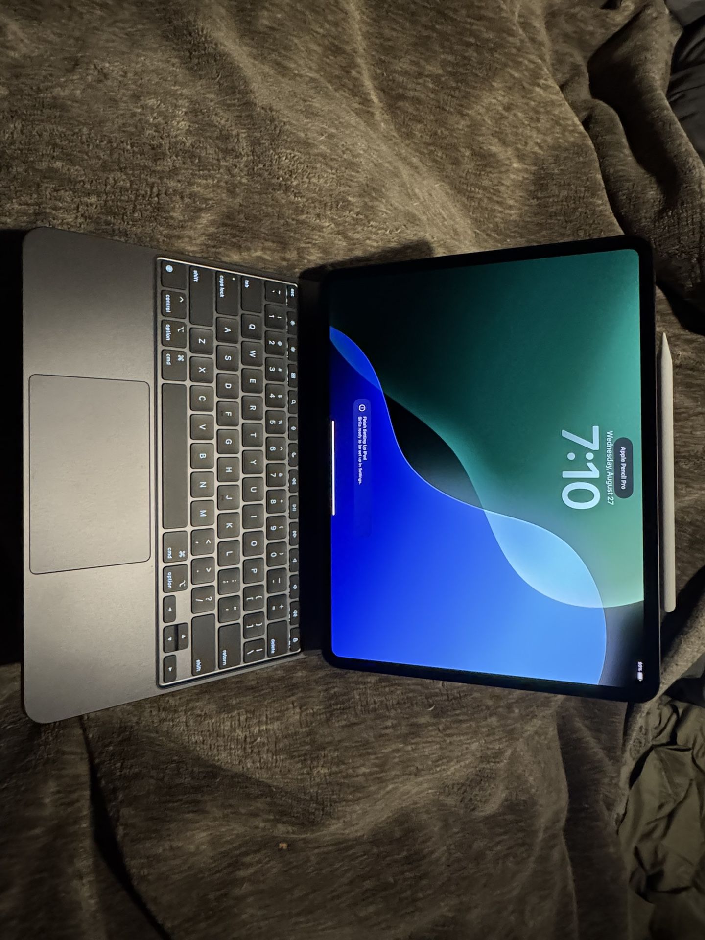 New iPad Pro 13” M4 With Pencil Pro & Magic Keyboard. 2000$