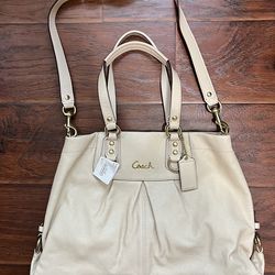 Coach Bag F15513 Tag Still On It Brand New!!!!