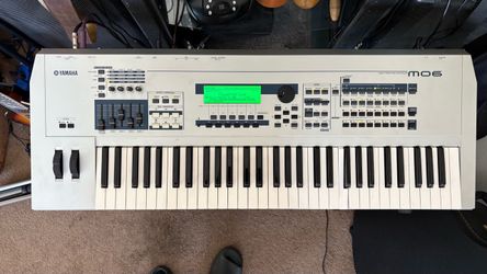 Yamaha mo6