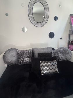 3 in 1 Day Bed $300 OBO