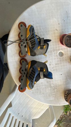 Ultra Wheels Roller Blades (Size 3)