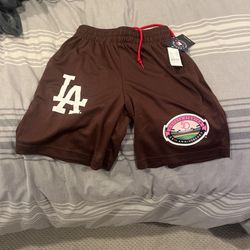 Genuine Merchandise Shorts Brown Men’s Small