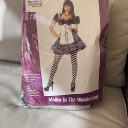 Women’s Costume 