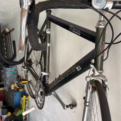 Raleigh R600 Road Series Bike (58cm)
