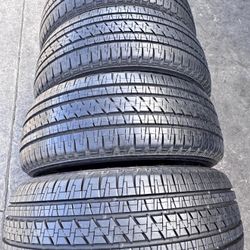275 55 20 vendo un set de llantas usadas en excelente condición marca BRIDGESTONE
