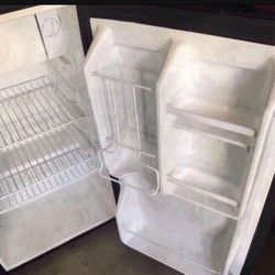 Refrigerador Pequeño Marca Mágic Chef