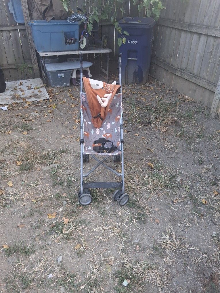 Costco Kids Stroller It's A Grey Small Stroller