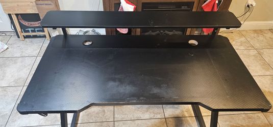 Gamer table $40